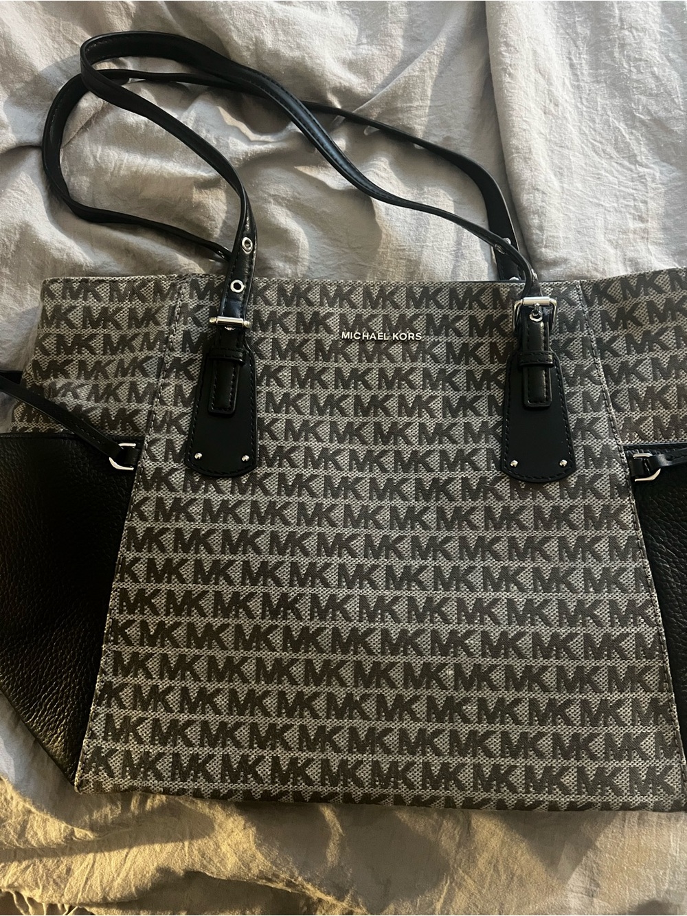 Michael Kors Black and Gray Signature MK Tote voyager east west tote